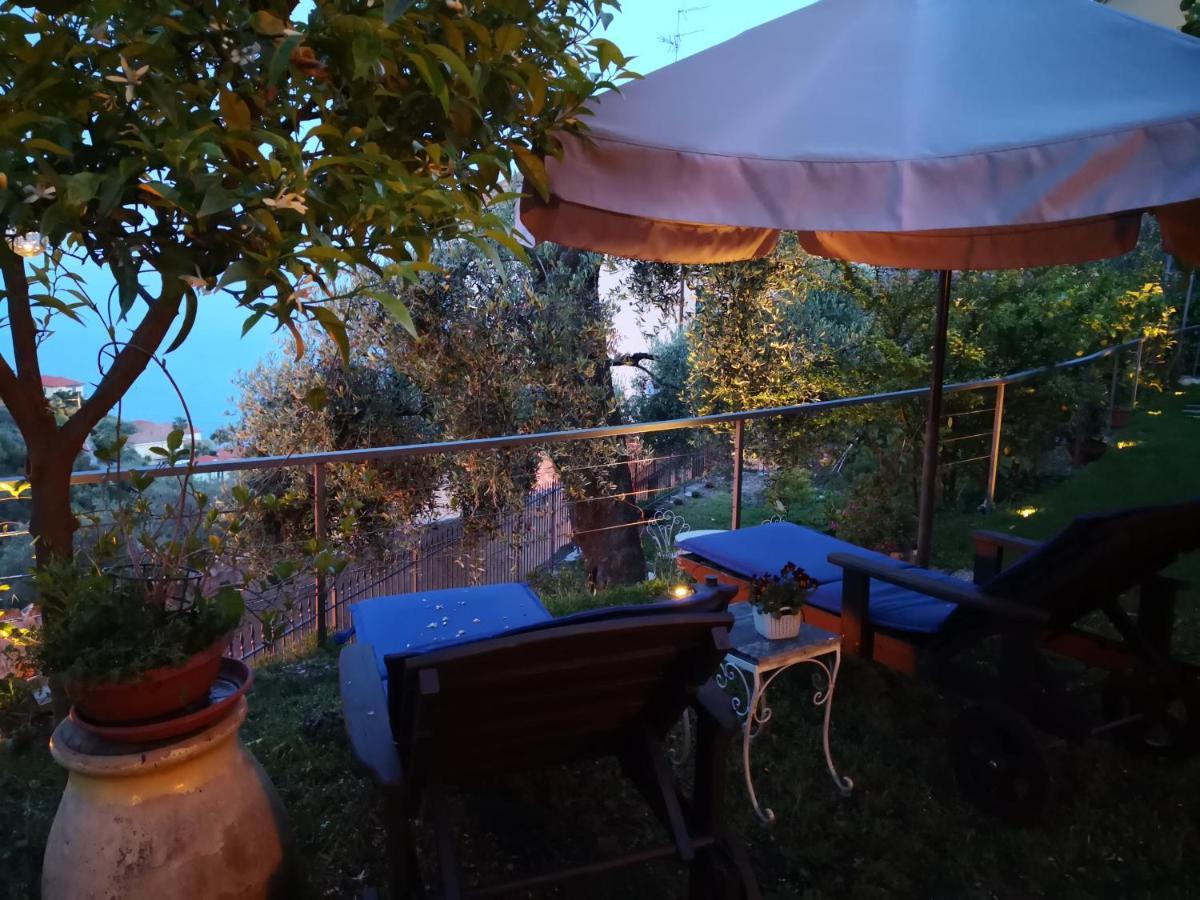 Florinda Lemon'S Suite Cervo Exteriér fotografie