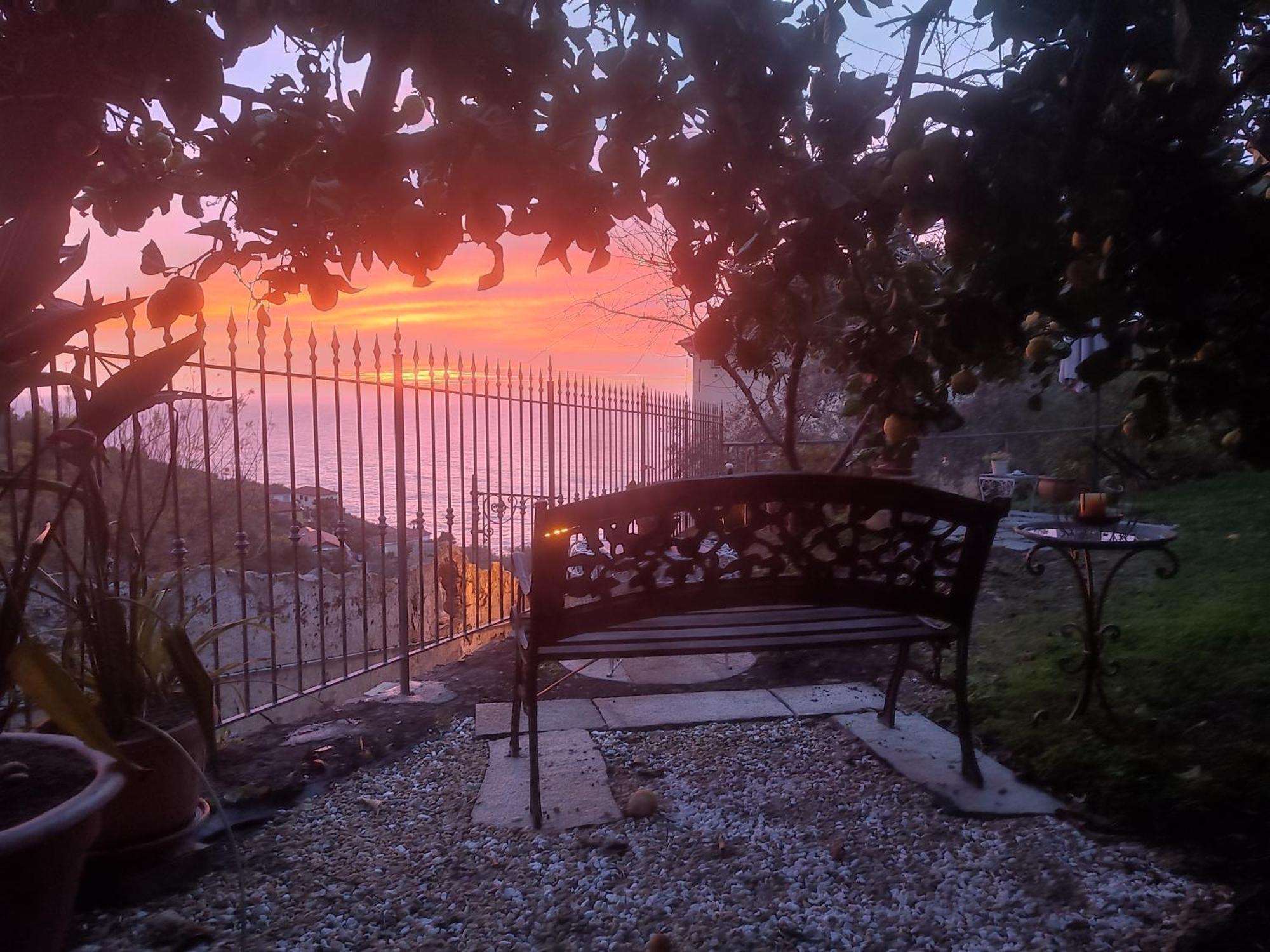 Florinda Lemon'S Suite Cervo Exteriér fotografie